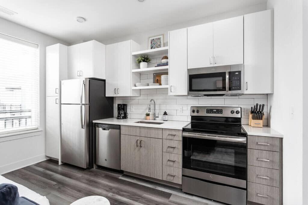 Dream Apartment Near Whole Foods Cozysuites Индианаполис Екстериор снимка